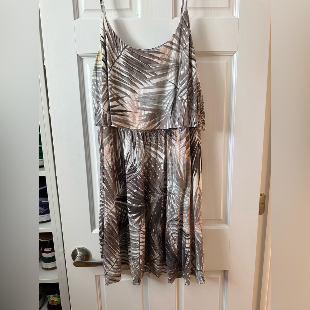 H&M Gray and Cream Patterned Midi Dress